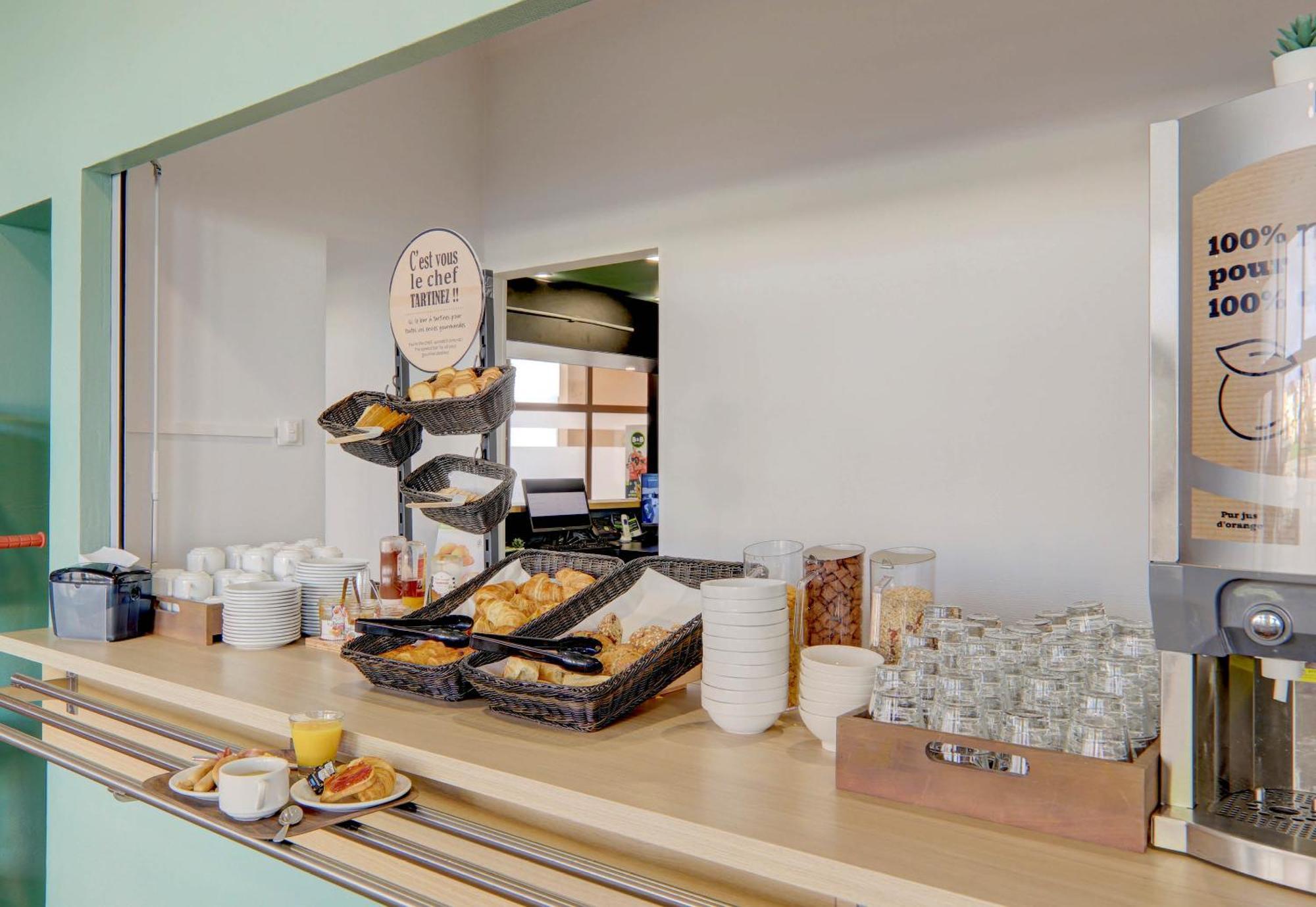 B&B Hotel Montlucon Centre Zewnętrze zdjęcie